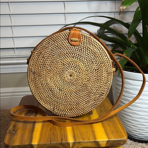 🍹Straw Studios Hand Woven Straw Crossbody Bag🍹 - Picture 1 of 7